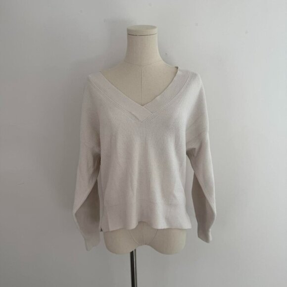 Abercrombie Fitch Cream V Neck Sweater - Picture 1 of 5